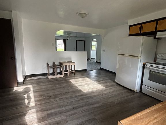 4th image of 3840 Glory Sue Ct