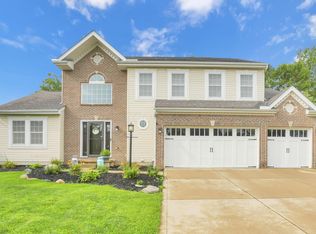 246 Weeping Willow Run Dr, Johnstown, OH 43031