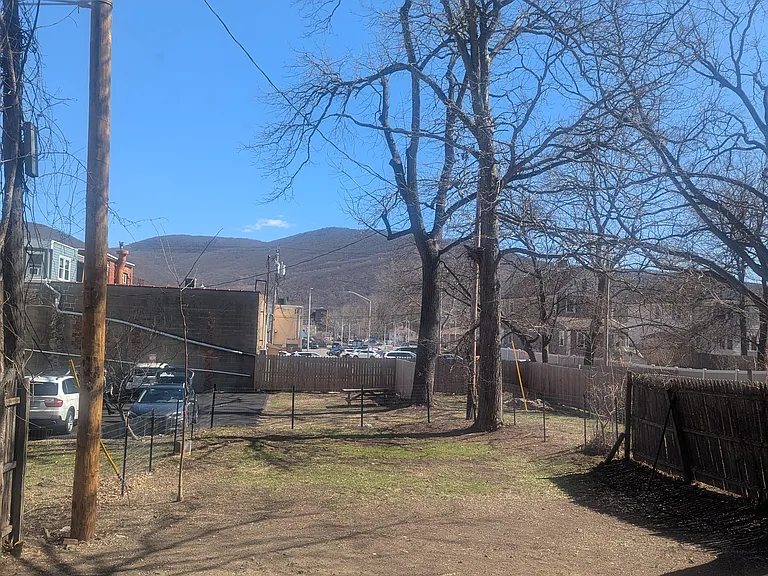 6 S Cedar St — Photo 47