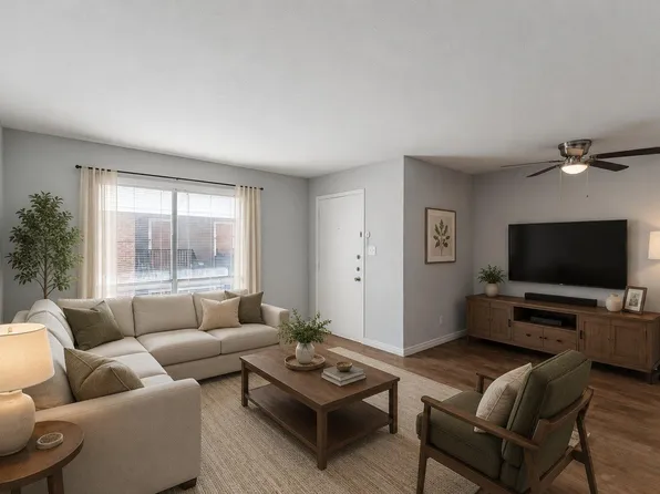 100 Uhland Rd APT 2, San Marcos, TX 78666