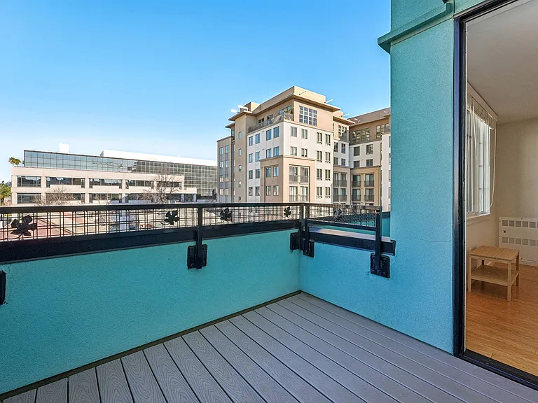 Addison Arts Apartments — Photo 164