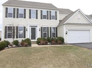 9079 Pathfinder Rd, Breinigsville, PA 18031