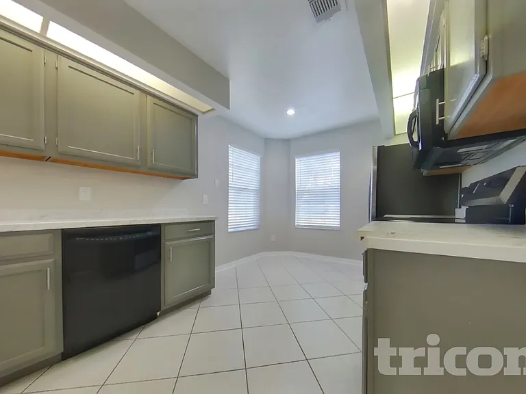 110 Yorktown Pl — Photo 5