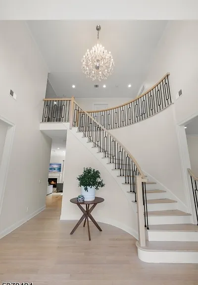 20 Woodfern Rd — Photo 3