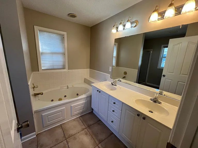 7706 Astoria Pl — Photo 18