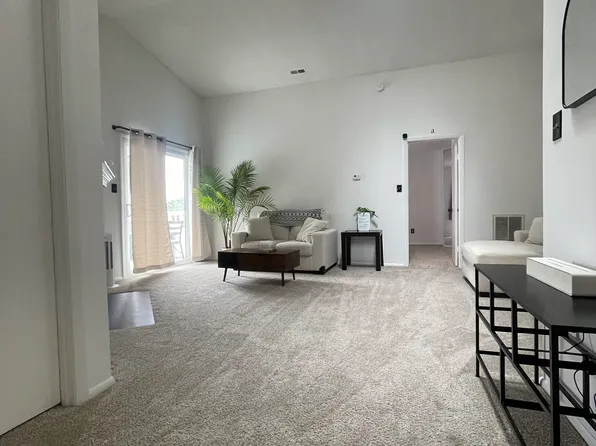 2124 Advent Ct, Virginia Beach, VA 23454