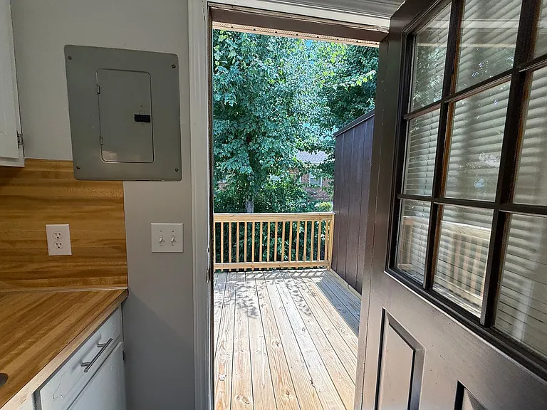 525 12th St SW #25 — Photo 22