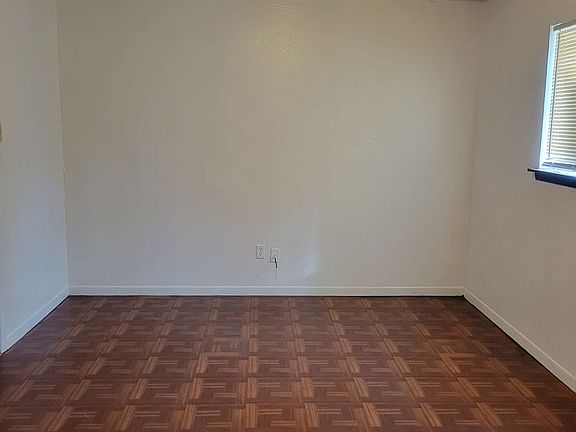 2nd image of 605 Atkinson Ave Unit 10