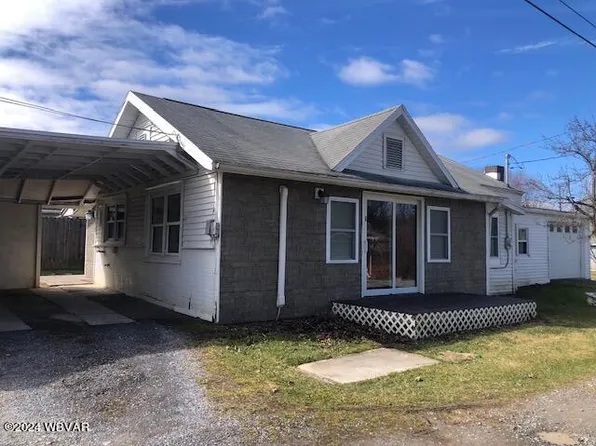 31 Helminiak Ave, Williamsport, PA 17701