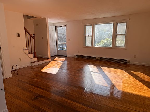 5th image of 22-24 Ventura Way #22