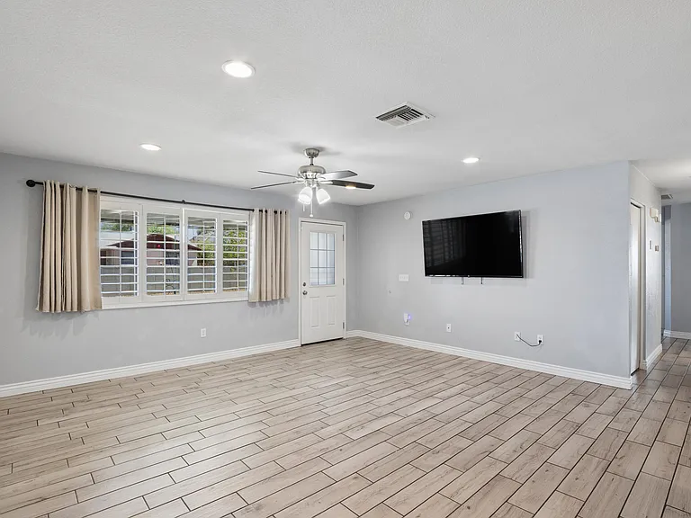 1017 E El Caminito Dr — Photo 20
