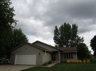 685 18th St SE, Owatonna, MN 55060