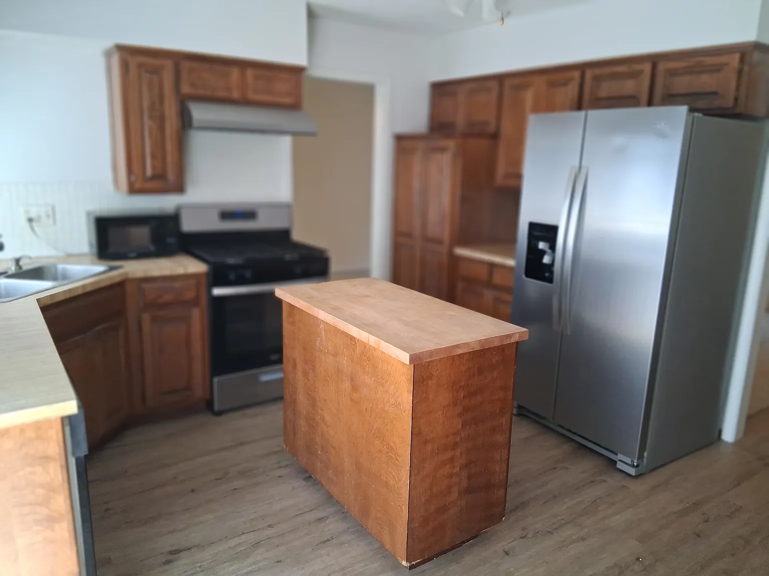 4 bed, 2.5 bath, 1511 sqft, $2,500 — Photo 4