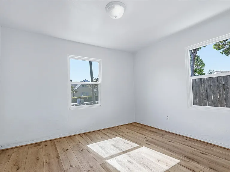 124 Stenner St — Photo 16