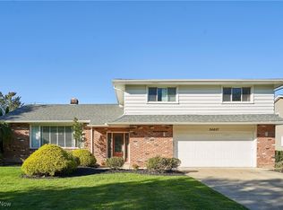 24857 Hazelmere Rd, Beachwood, OH 44122