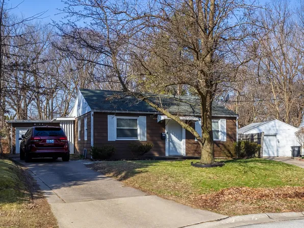 1103 37th Street Ct, Moline, IL 61265