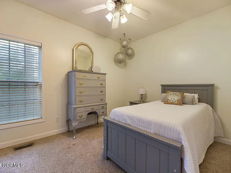 35 Bedford Cir — Photo 19