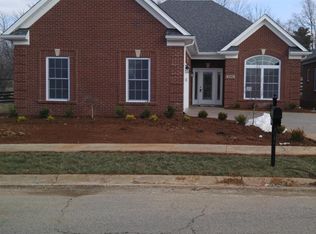 4 Villa Springs Dr, Louisville, KY 40291