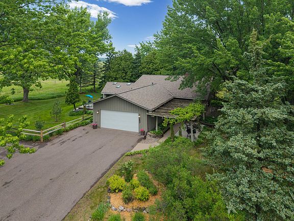 2nd image of 282 Croixview Dr S