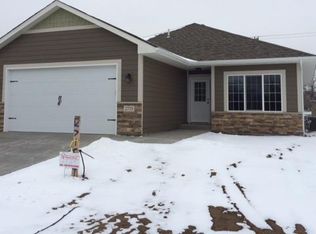 11010 Dahlia St NW, Coon Rapids, MN 55433