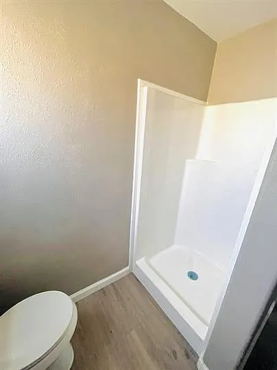 102 S Holland Ave — Photo 15
