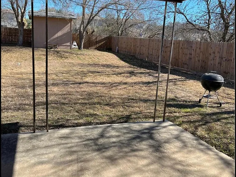 1070 Cloverbrook St — Photo 10