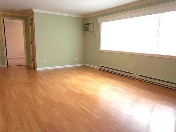 3rd image of 110 W Jones St