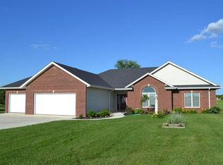 17952 Amstutz Rd, Leo, IN 46765