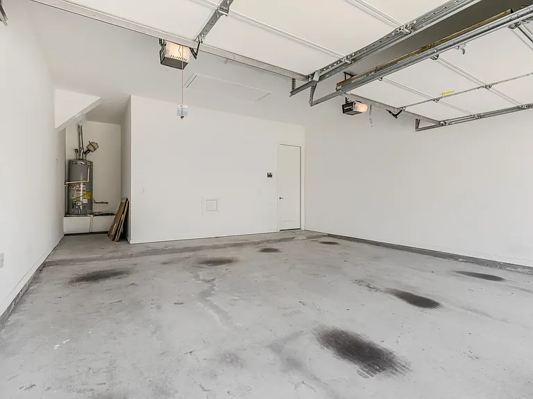 8308 Pine Valley Dr — Photo 36