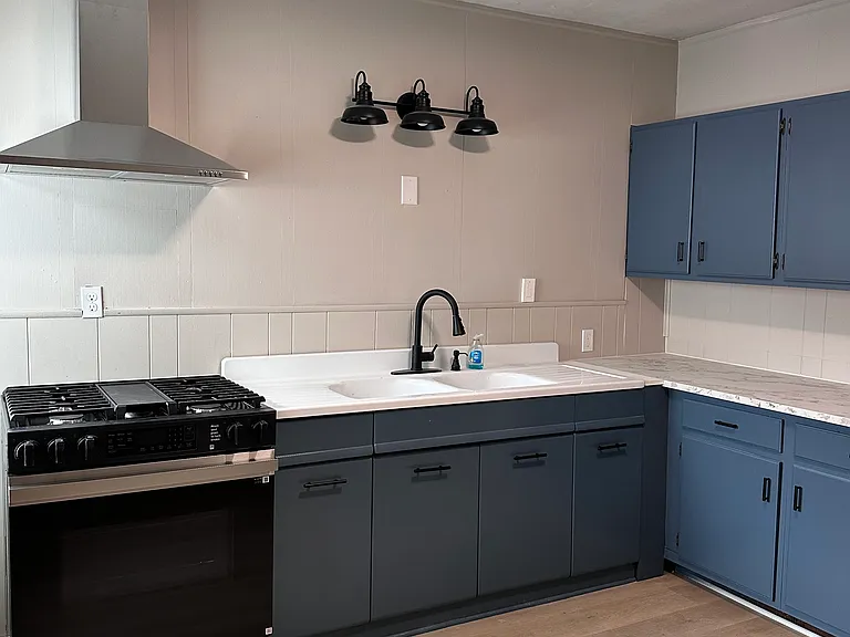 409 Madison St #1 — Photo 6
