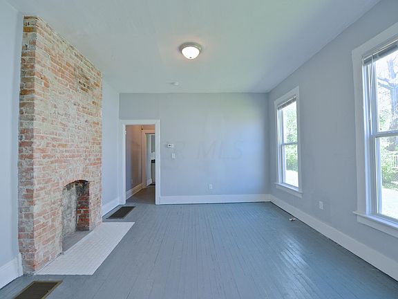 4th image of 1643-1645 E Oak St