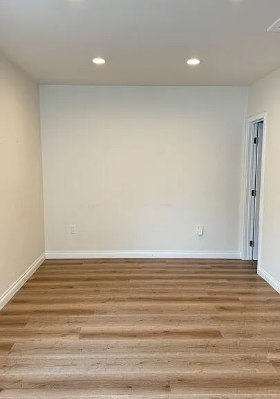 1323-1323 N Kenwood St #101 — Photo 5