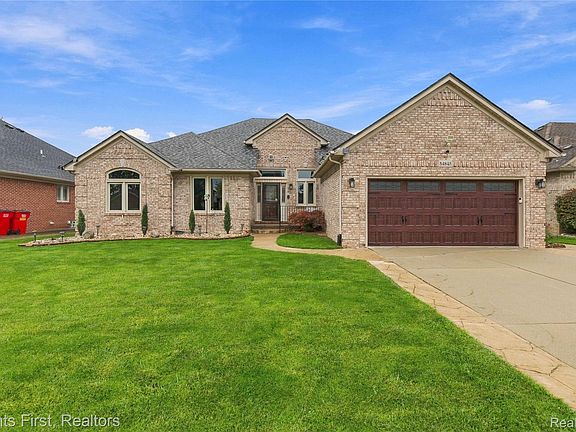 2nd image of 54845 Petunia Dr