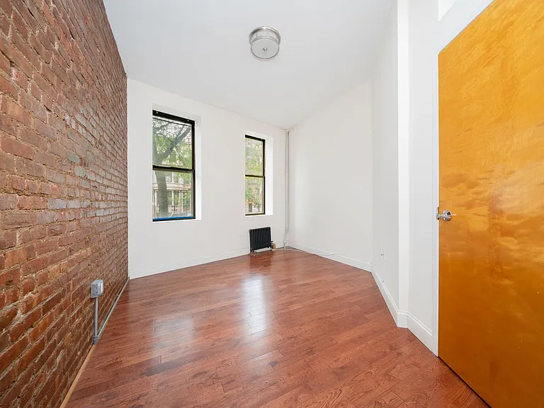 945 Saint Nicholas Ave #1D — Photo 8