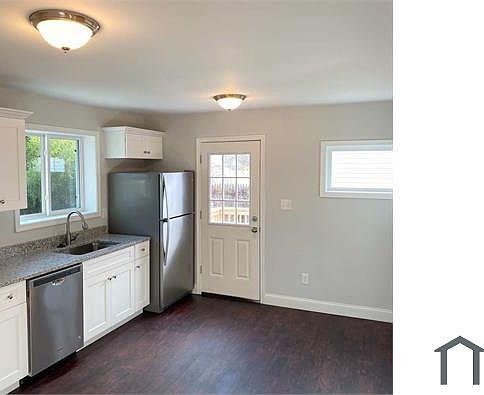 2nd image of 1812 Colmar Rd
