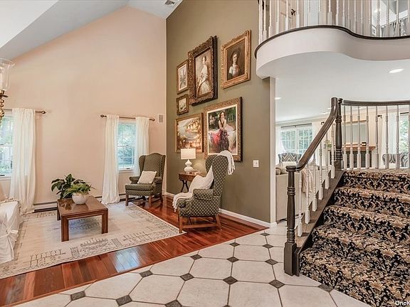 4th image of 76 Ketewomoke Dr
