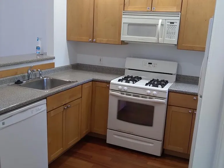 2021 Fairmount Ave #2-F — Photo 5
