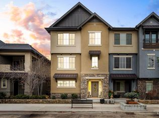 3290 E Thoroughbred Ln, Boise, ID 83716