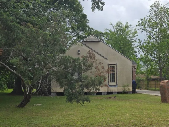 7050 Heron Dr, Houston, TX 77087