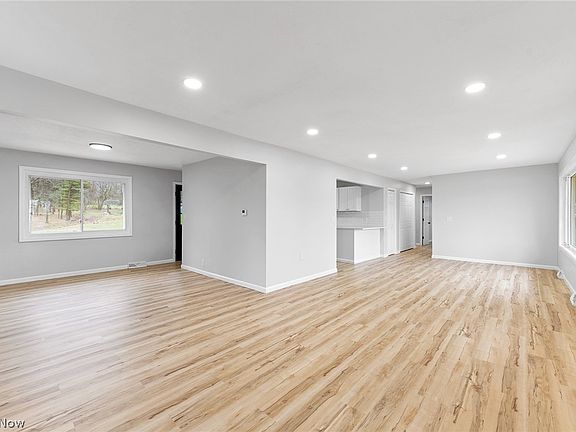 4th image of 1497 W Sprague Rd