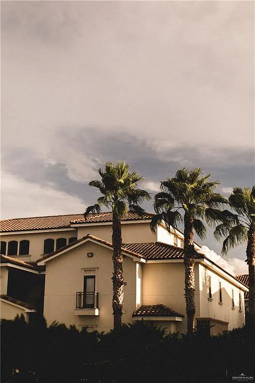 3 bed, 2.0 bath, 1260 sqft, $1,675 — Photo 1