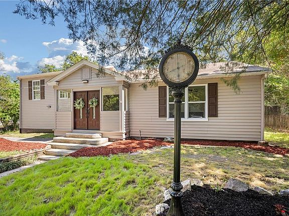 2nd image of 103 Ellinor St