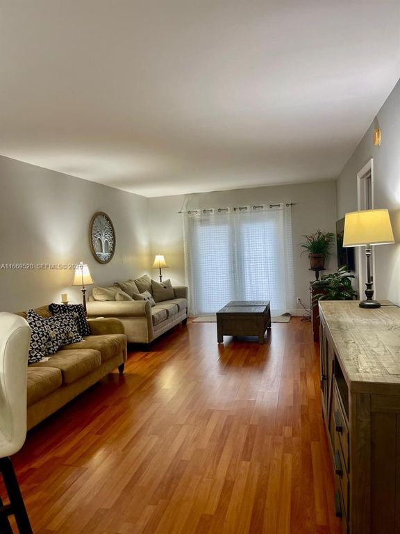 840 Pine Dr APT 103, photo 8