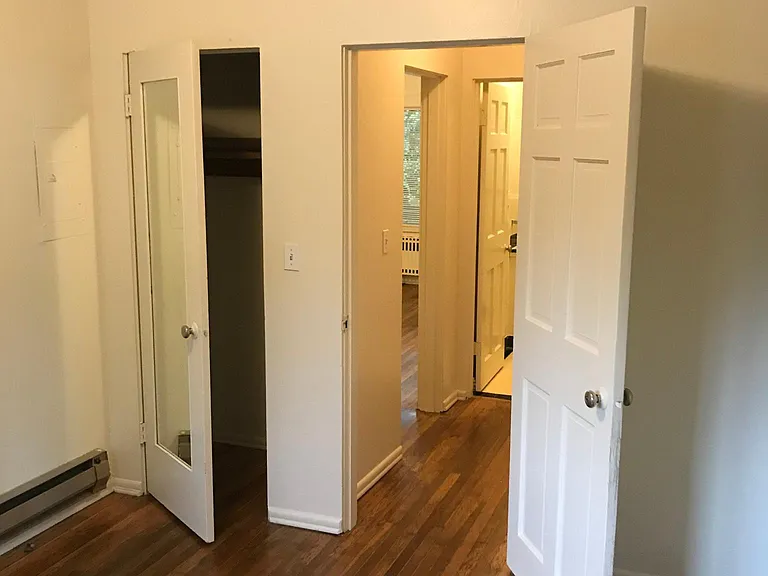 1430 SW Moss St #4 — Photo 8