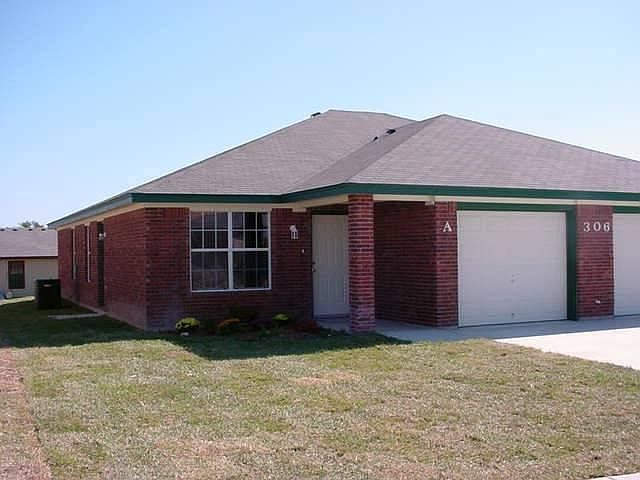 1st image of 306 Primrose Dr