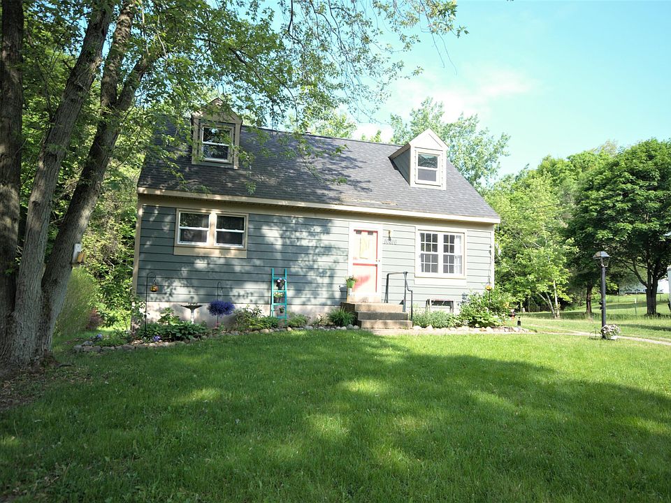 2nd image of 10816 Woodbushe Dr SE