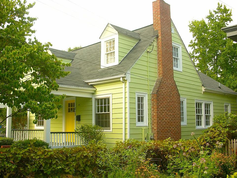 1st image of 213 W 30th St