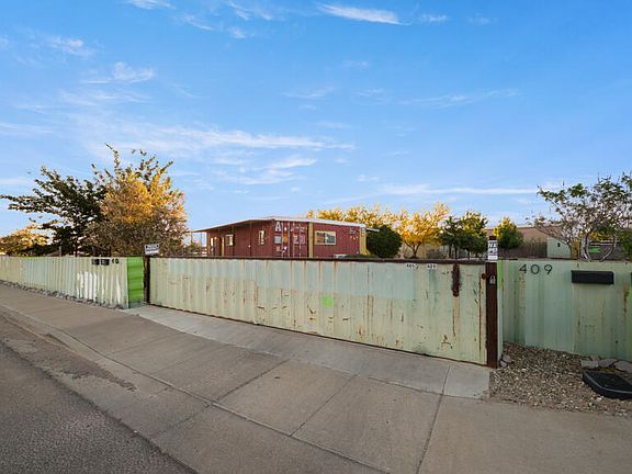 3rd image of 405 Palm Ave
