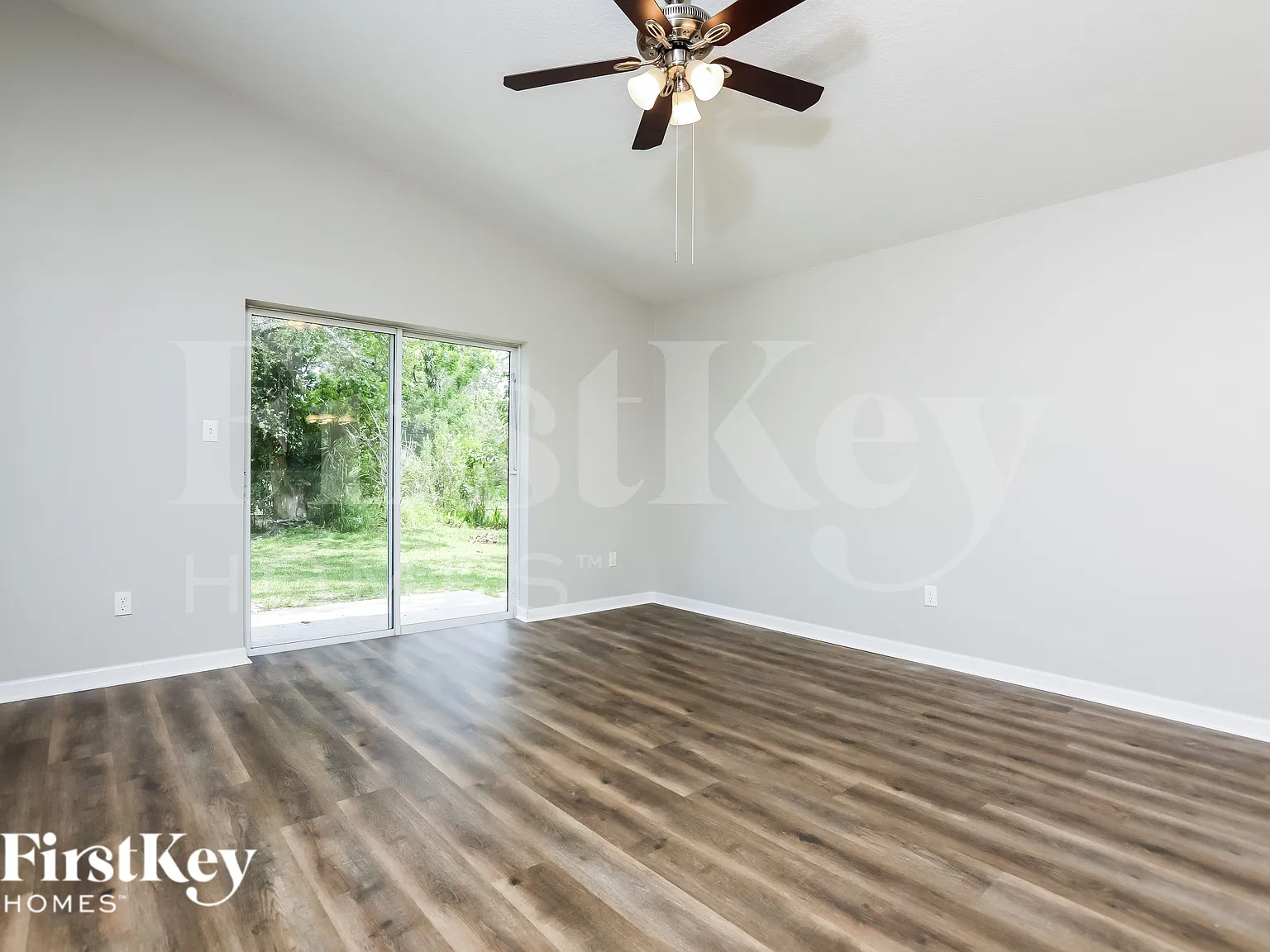 3 bed, 2.0 bath, 1221 sqft, $2,255 — Photo 3