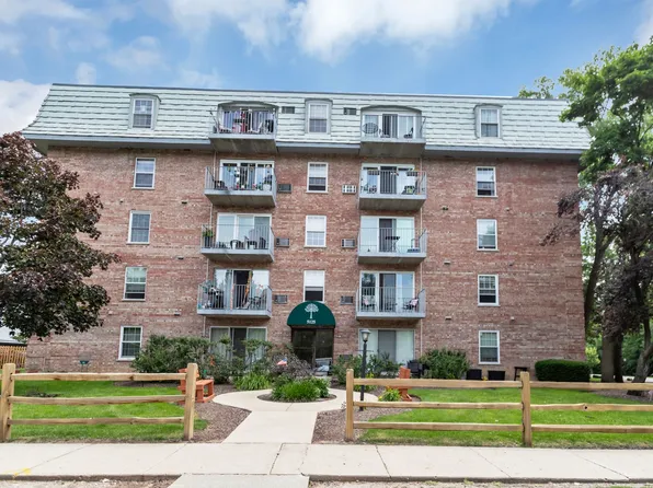 5125 Blodgett Ave APT 208, Downers Grove, IL 60515